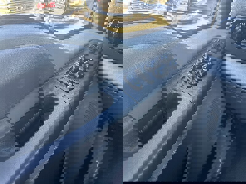 Used 2004 Ford Excursion XLT image 44