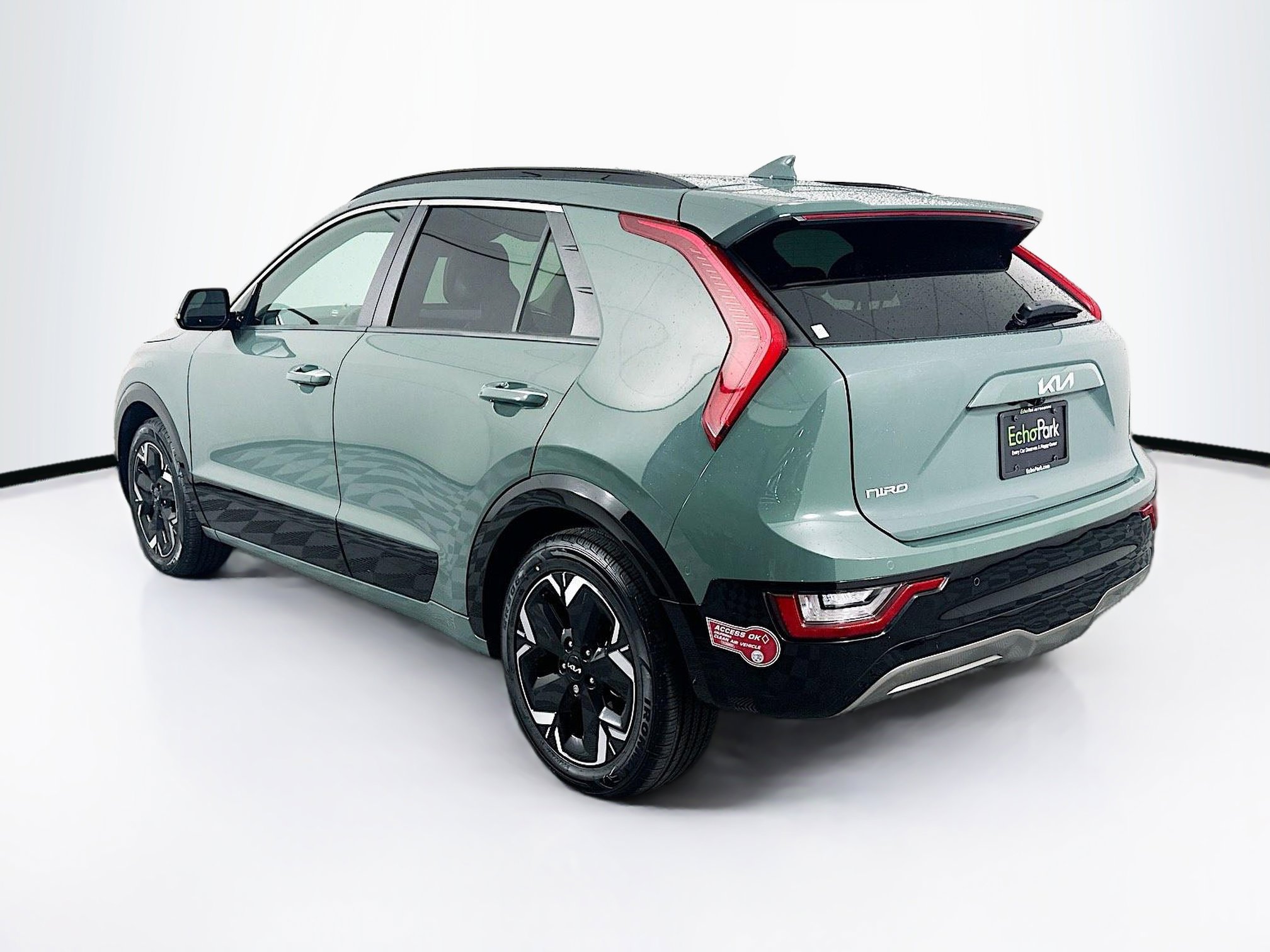 Used 2023 Kia Niro Wave w/ Wave Preserve Package FWD image 5