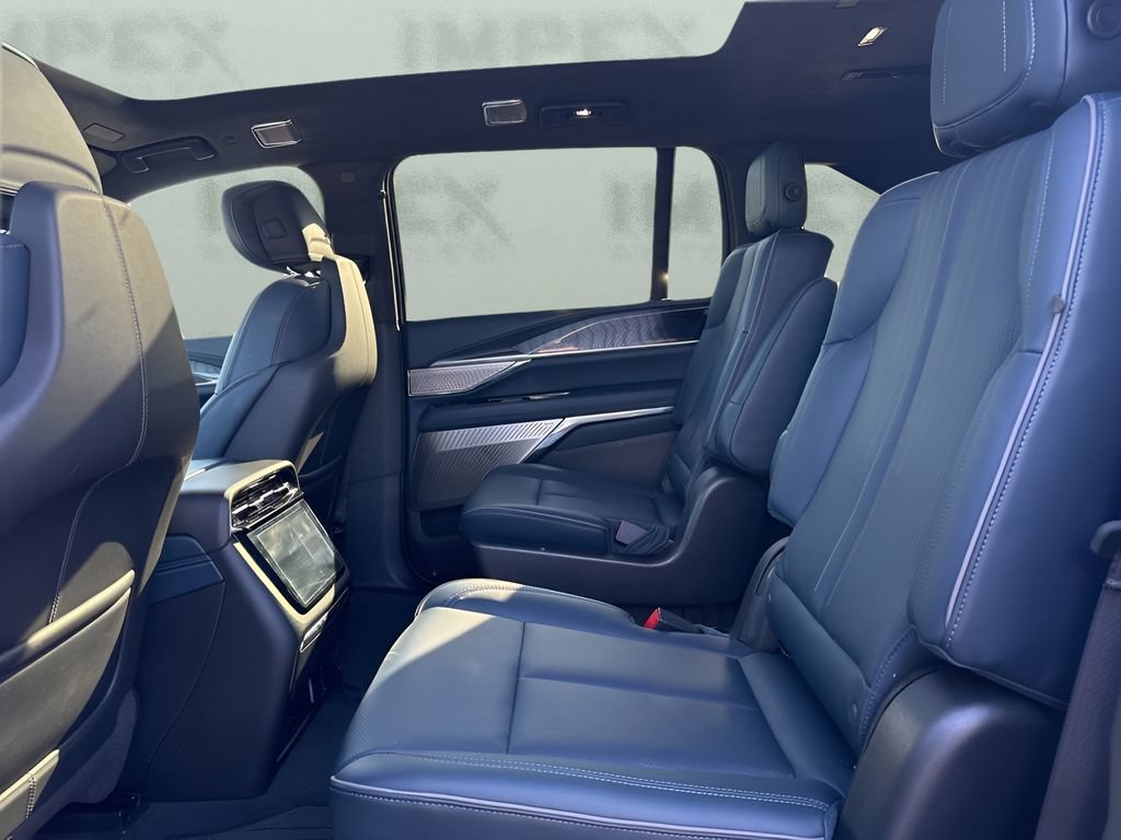 Used 2025 Cadillac Escalade IQ Luxury 2 w/ LPO, Premium Carpet Package AWD/4WD image 12