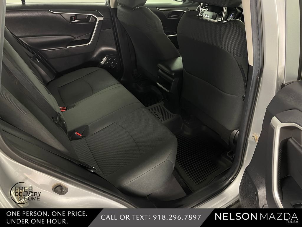 Used 2020 Toyota RAV4 LE AWD/4WD image 36