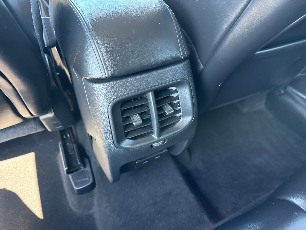 Used 2020 Jeep Cherokee Latitude Plus AWD/4WD image 17