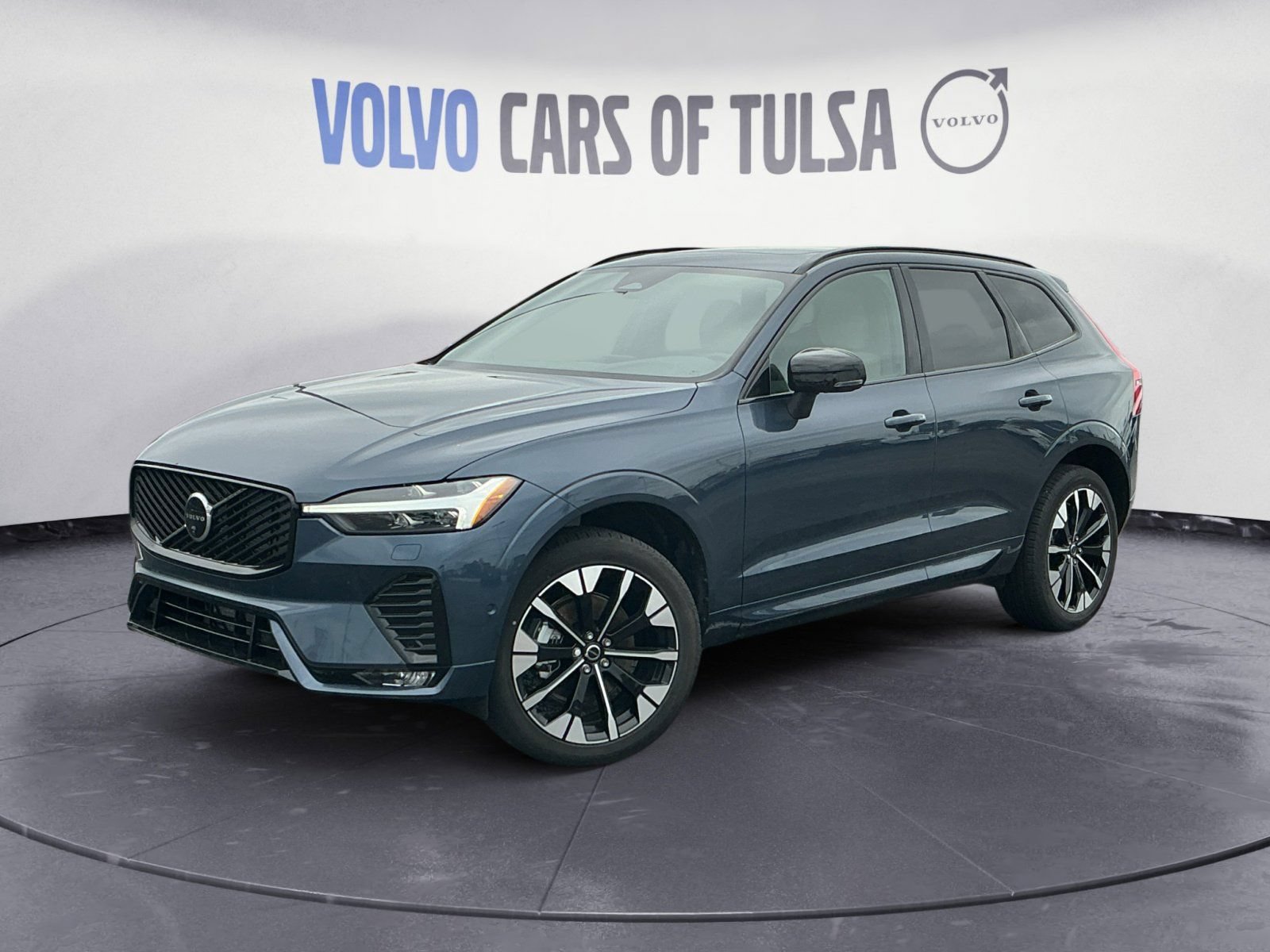 New 2026 Volvo XC60 B5 Plus w/ Protection Package Premier