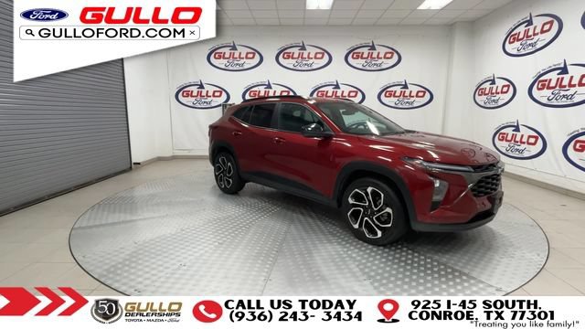 Used 2024 Chevrolet Trax RS w/ Sunroof Package FWD image 2