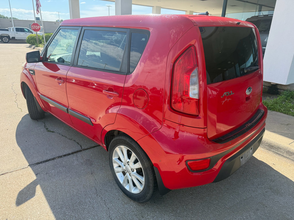 Used 2013 Kia Soul FWD image 8