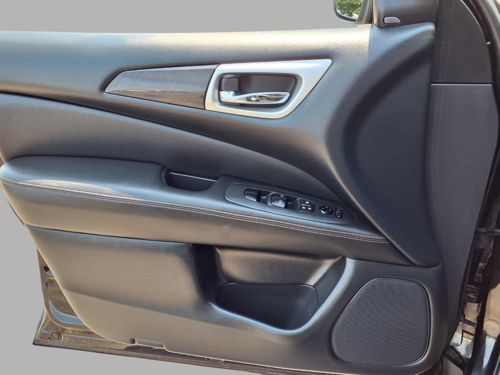 Used 2020 Nissan Pathfinder SV w/ Rock Creek Edition FWD image 18