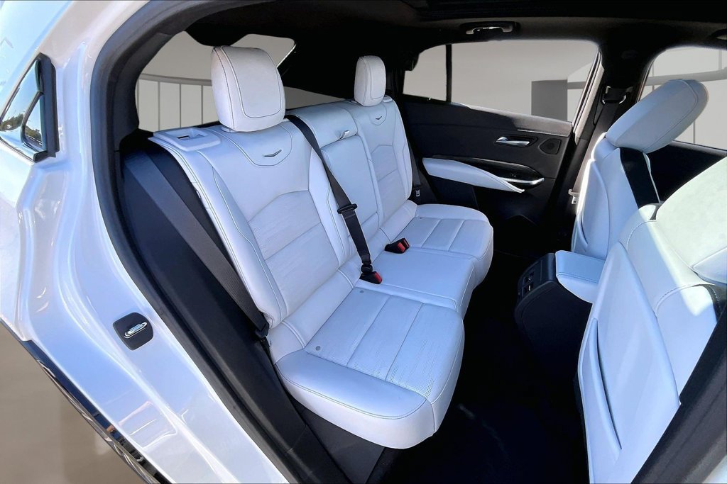 Used 2024 Cadillac XT4 Sport FWD image 29