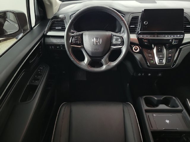 Used 2025 Honda Odyssey Touring image 11