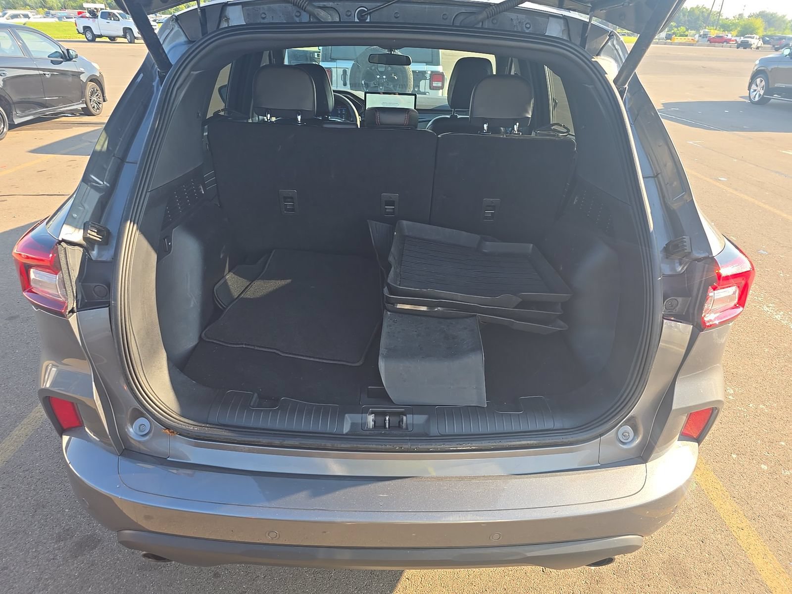 Used 2024 Ford Escape ST-Line w/ Tech Pack #1 AWD/4WD image 7