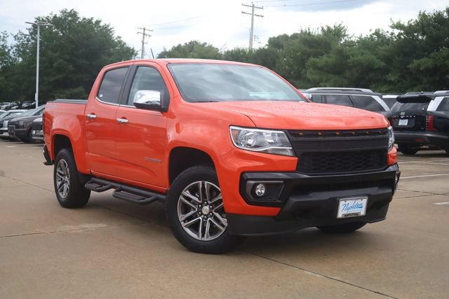Used 2022 Chevrolet Colorado LT w/ LT Convenience Package AWD/4WD image 2