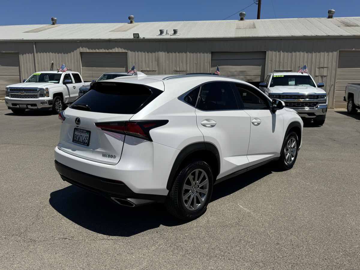 Used 2018 Lexus NX 300 FWD image 9