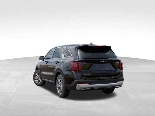 Certified 2025 Kia Sorento LX image 4