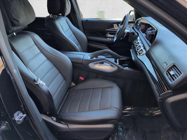 Used 2025 Mercedes-Benz GLS 580 4MATIC image 24