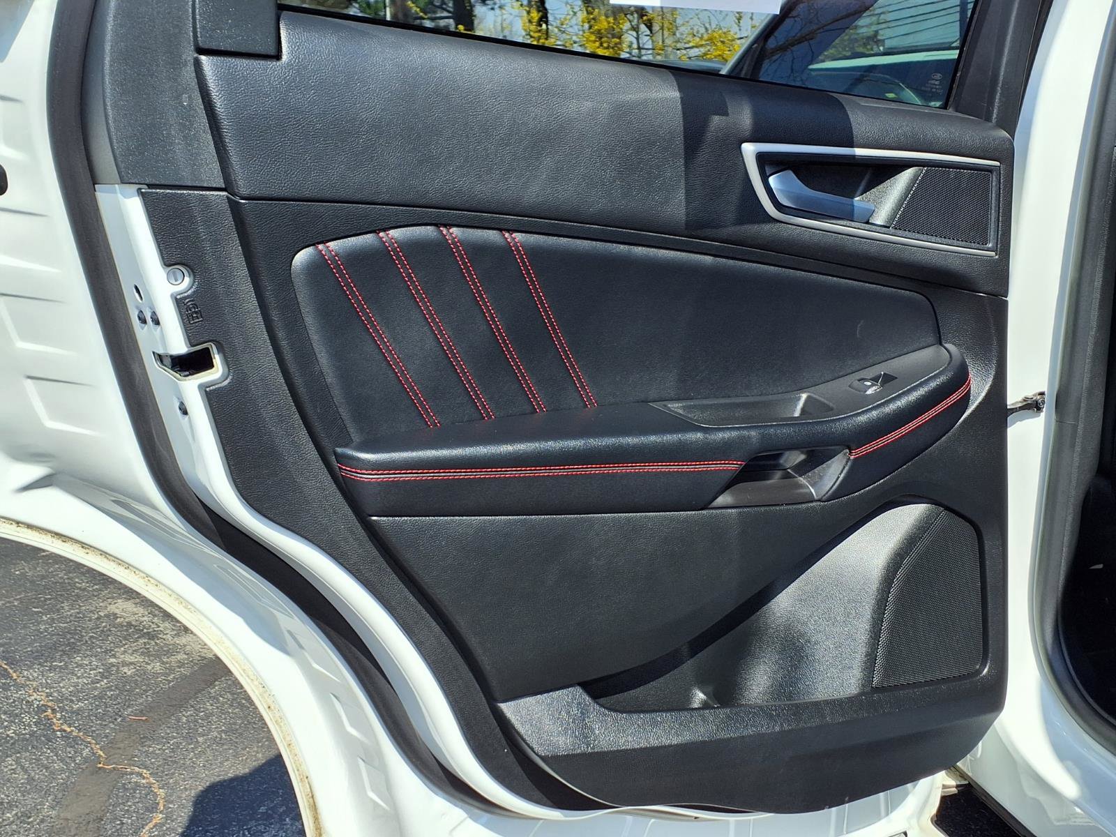 Certified 2022 Ford Edge ST-Line w/ Cargo Accessory Package AWD/4WD image 19