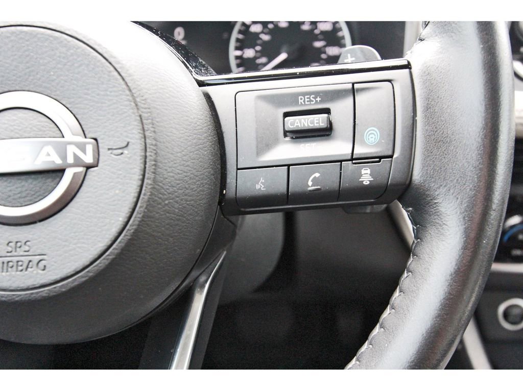 Used 2023 Nissan Rogue SV w/ SV Premium B Package image 14