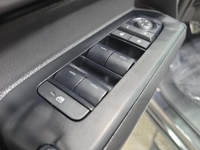 Certified 2025 Toyota Tacoma TRD Sport AWD/4WD image 23