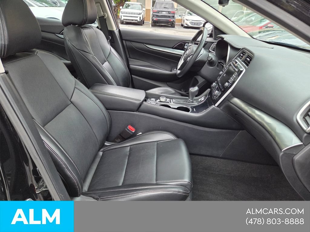 Used 2023 Nissan Maxima SL FWD image 13