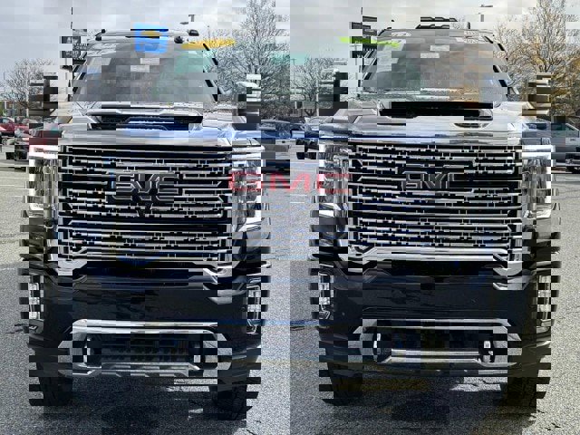 Used 2022 GMC Sierra 3500 Denali image 6
