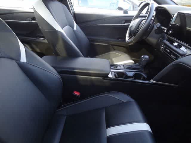 Used 2025 Toyota Camry SE FWD image 10