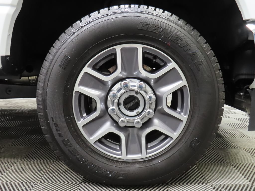 Used 2026 Ford F350 Lariat AWD/4WD image 10