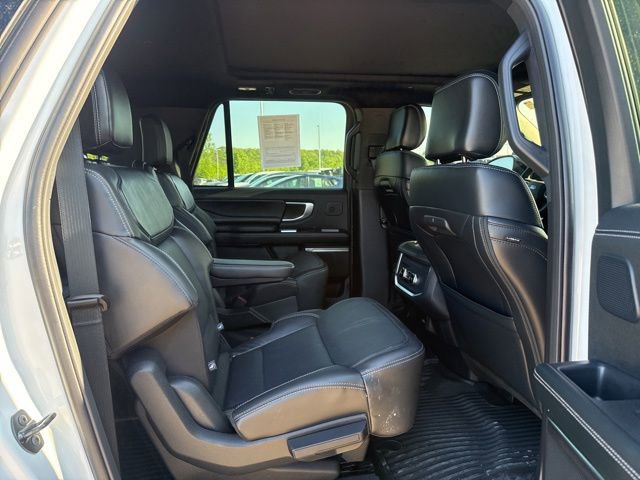 Used 2025 Ford Expedition Max Platinum w/ Stealth Performance Package AWD/4WD image 21
