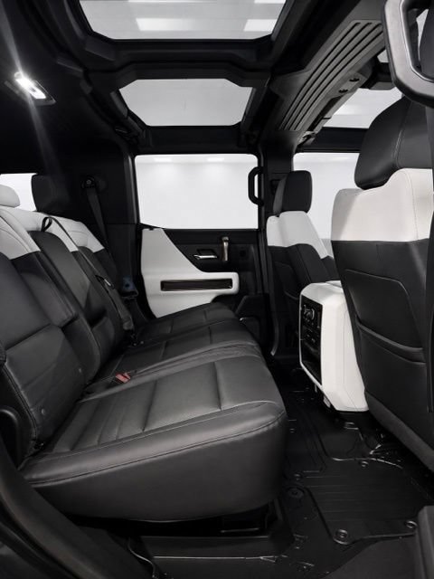 Used 2024 GMC Hummer EV 3X AWD/4WD image 18