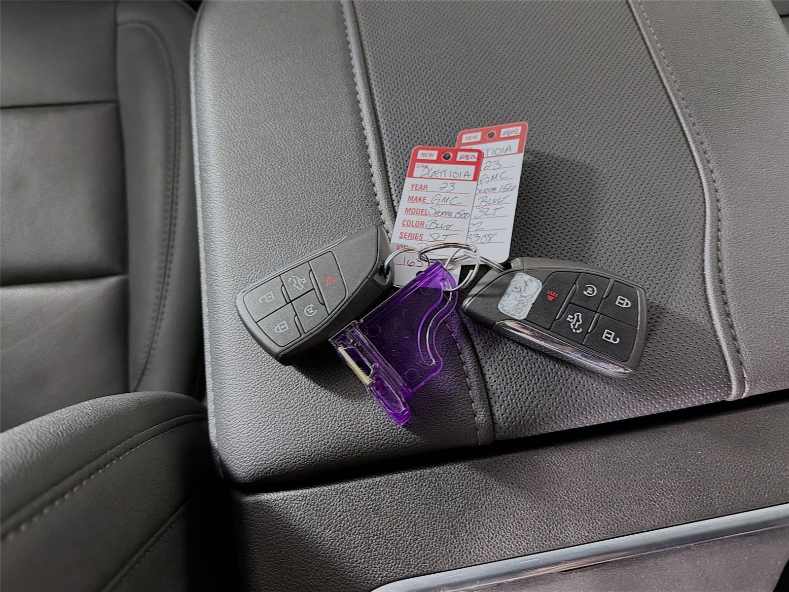 Used 2023 GMC Sierra 1500 SLT w/ SLT Premium Package image 33