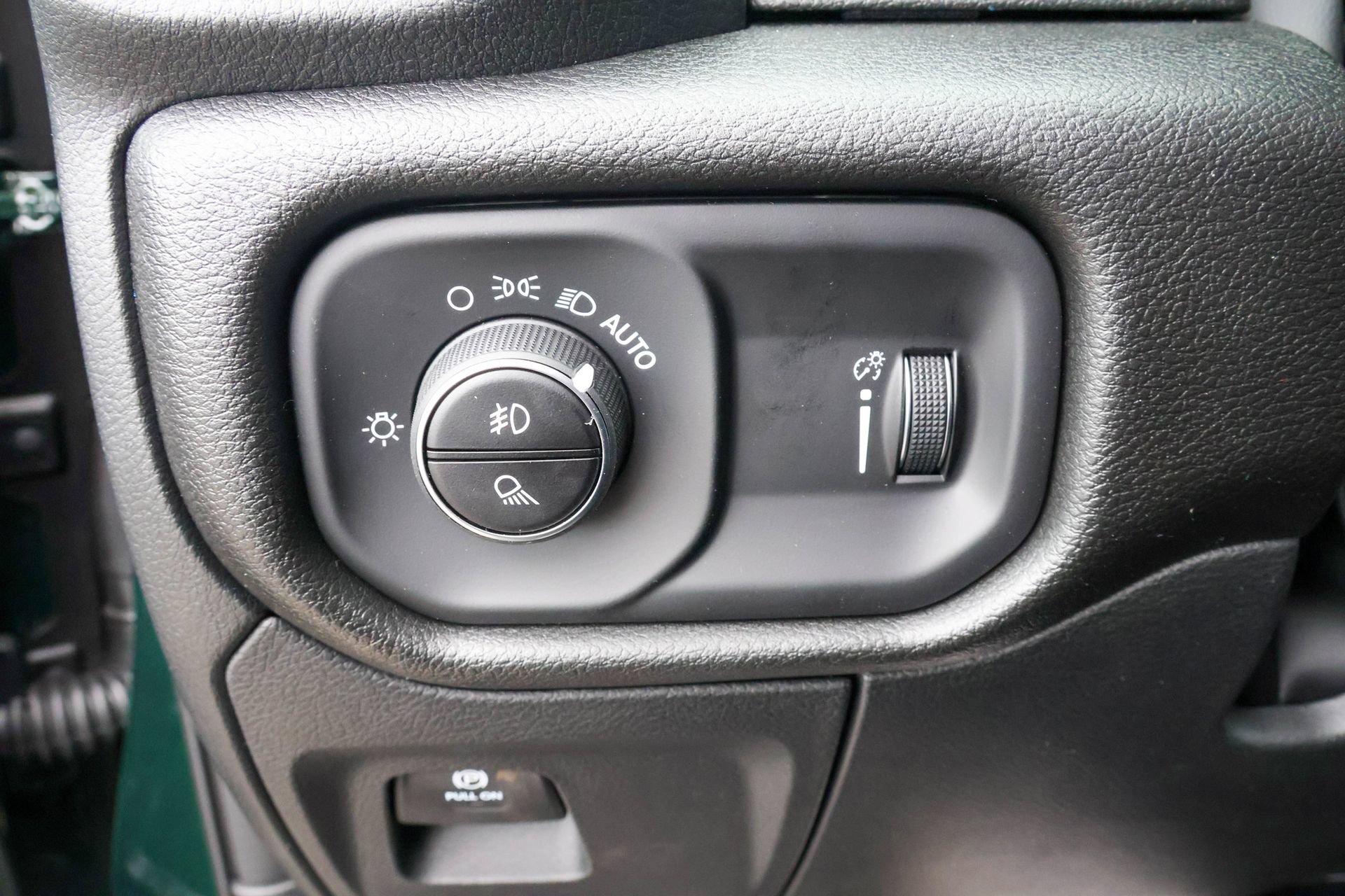 New 2026 RAM 1500 Express AWD/4WD image 27