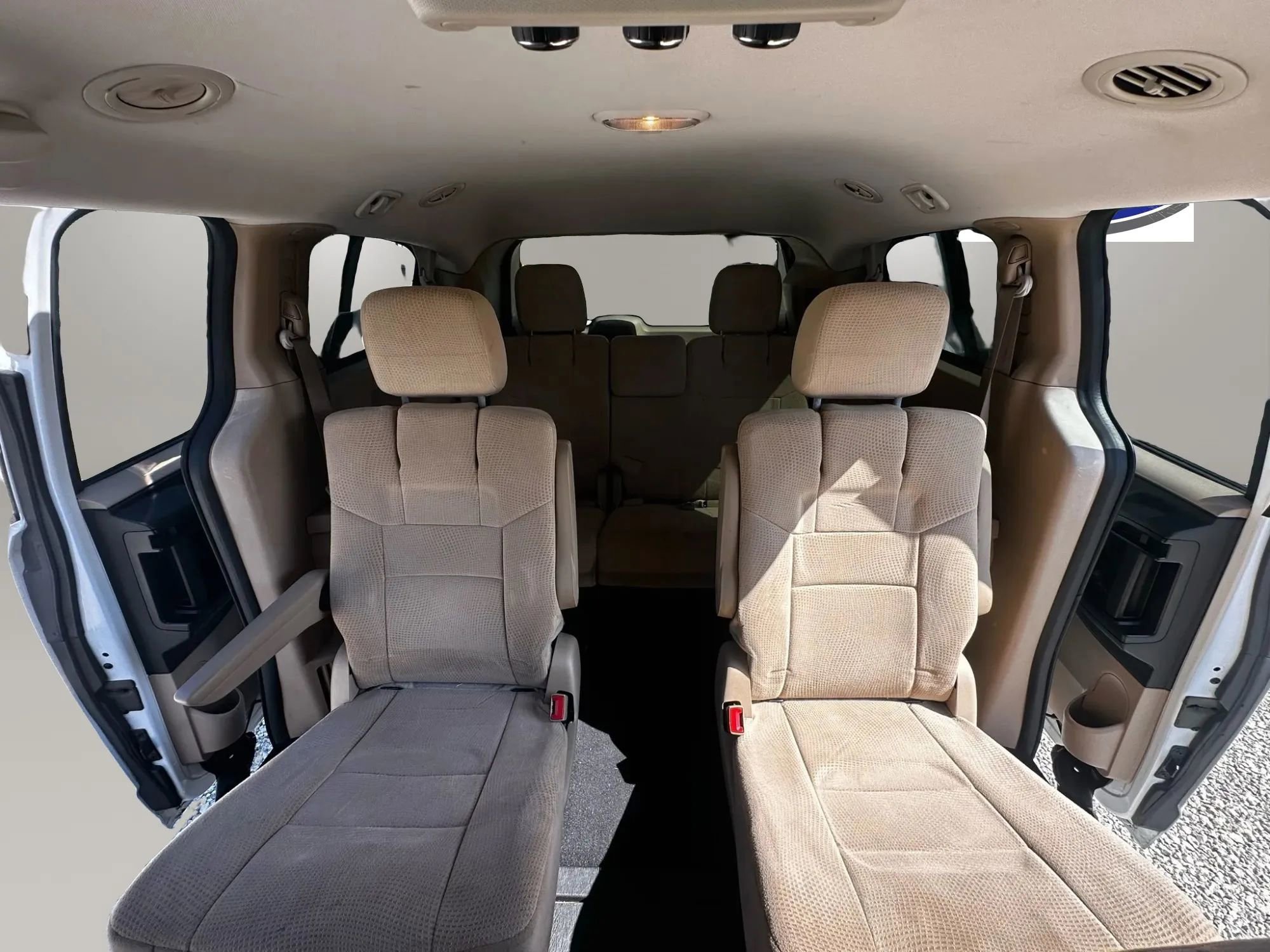 Used 2014 Dodge Grand Caravan SXT FWD image 31