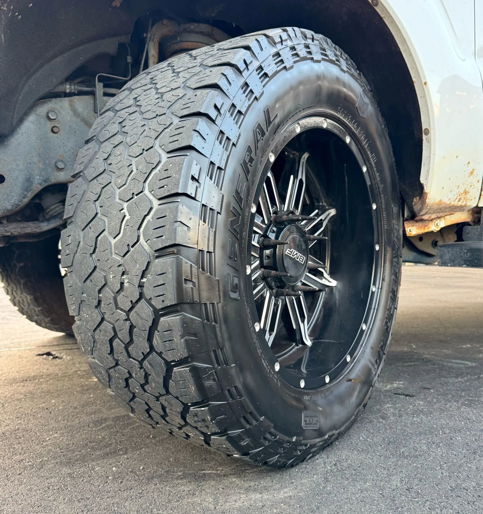 Used 2013 Ford F350 Lariat w/ Chrome Pkg image 34