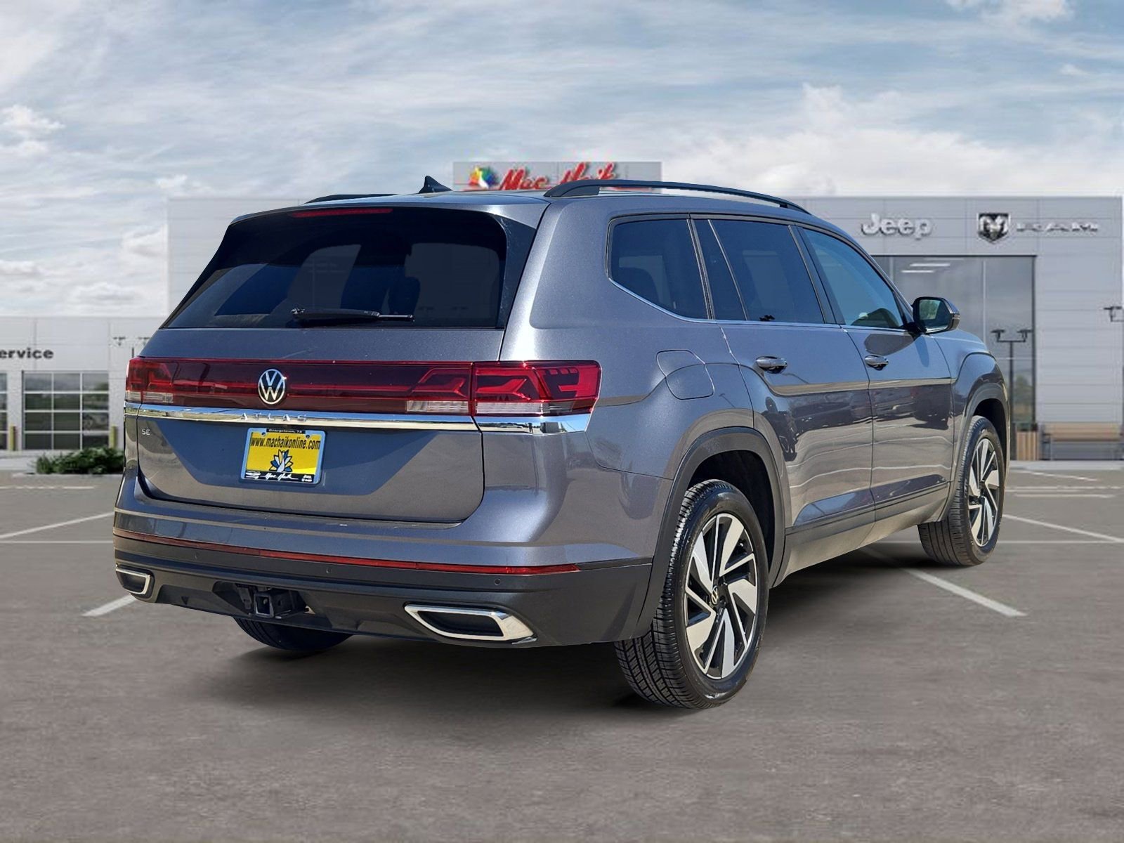 Used 2025 Volkswagen Atlas SE FWD image 5