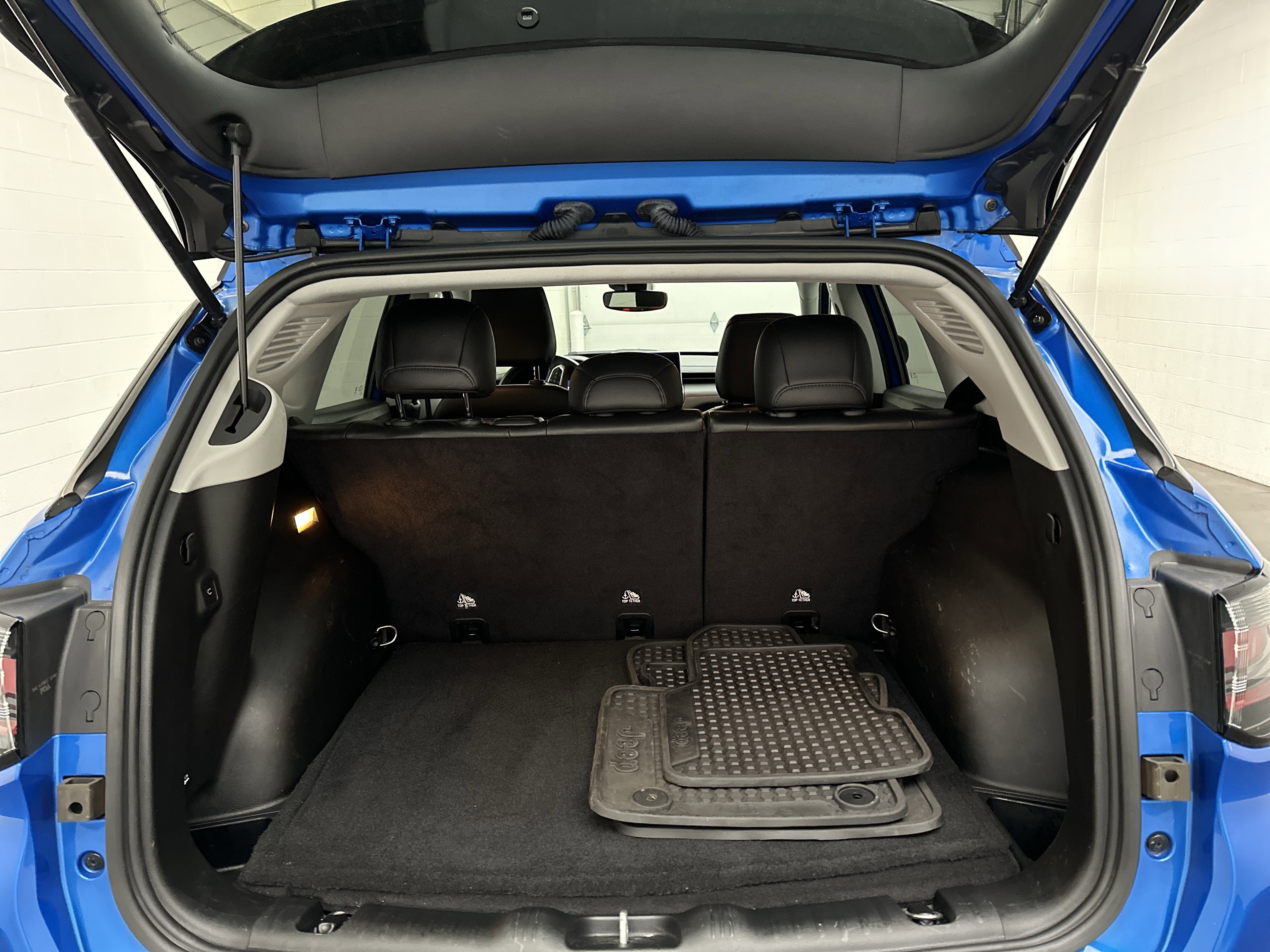 Used 2022 Jeep Compass Trailhawk w/ Trailhawk Elite Group image 15
