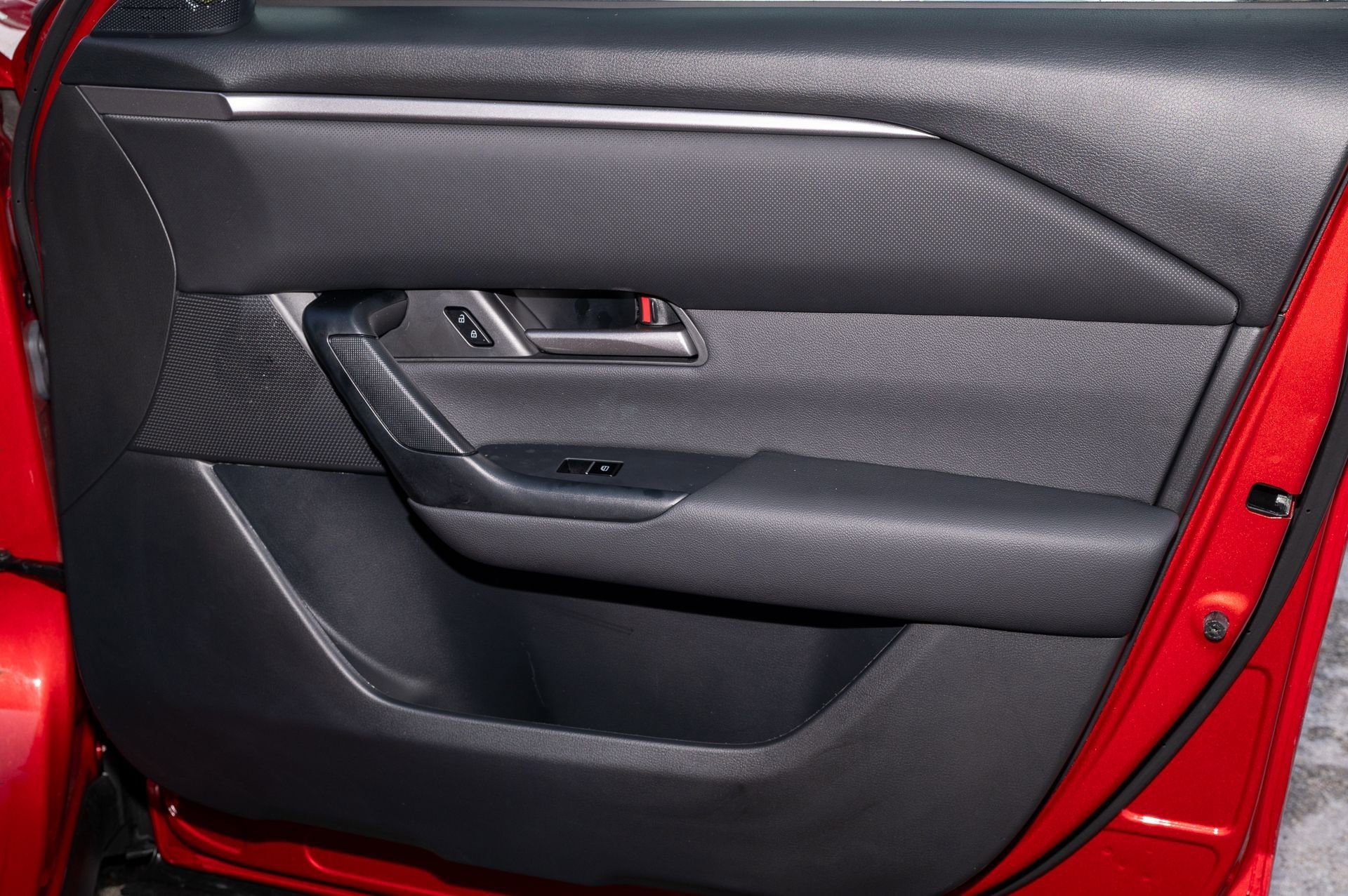 Used 2025 MAZDA CX-50 AWD 2.5 S w/ Weather Package image 17