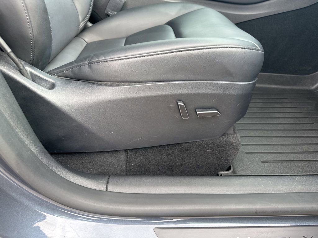 Used 2023 Tesla Model Y Long Range image 27