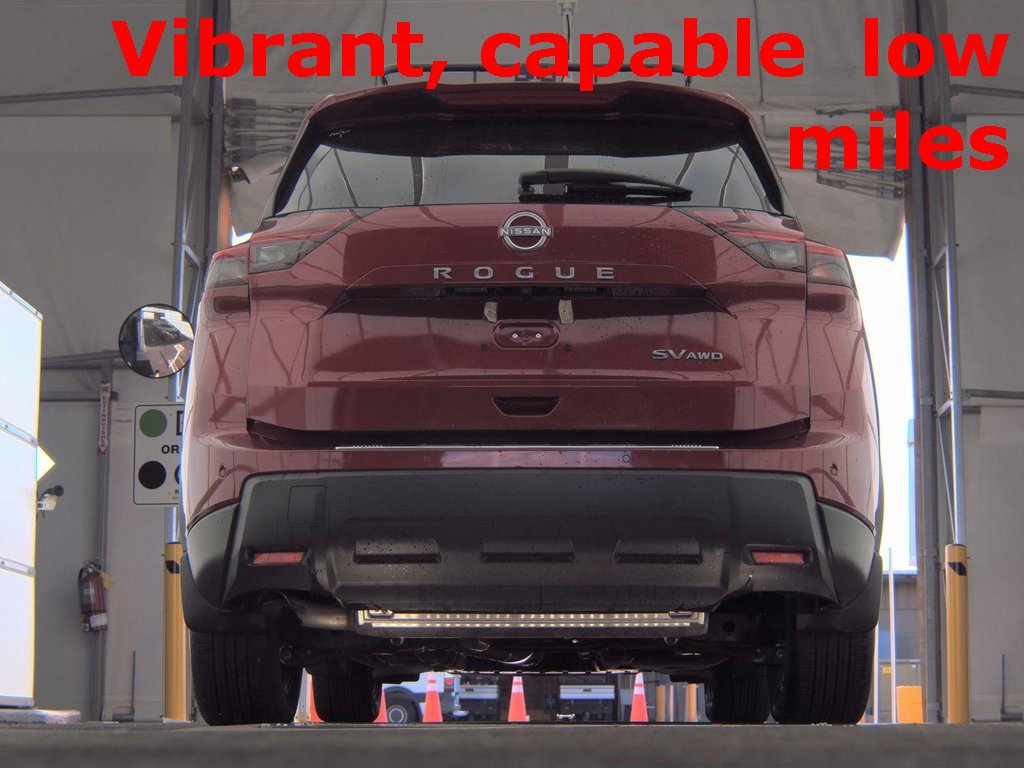 Used 2024 Nissan Rogue SV w/ SV Premium Package image 2