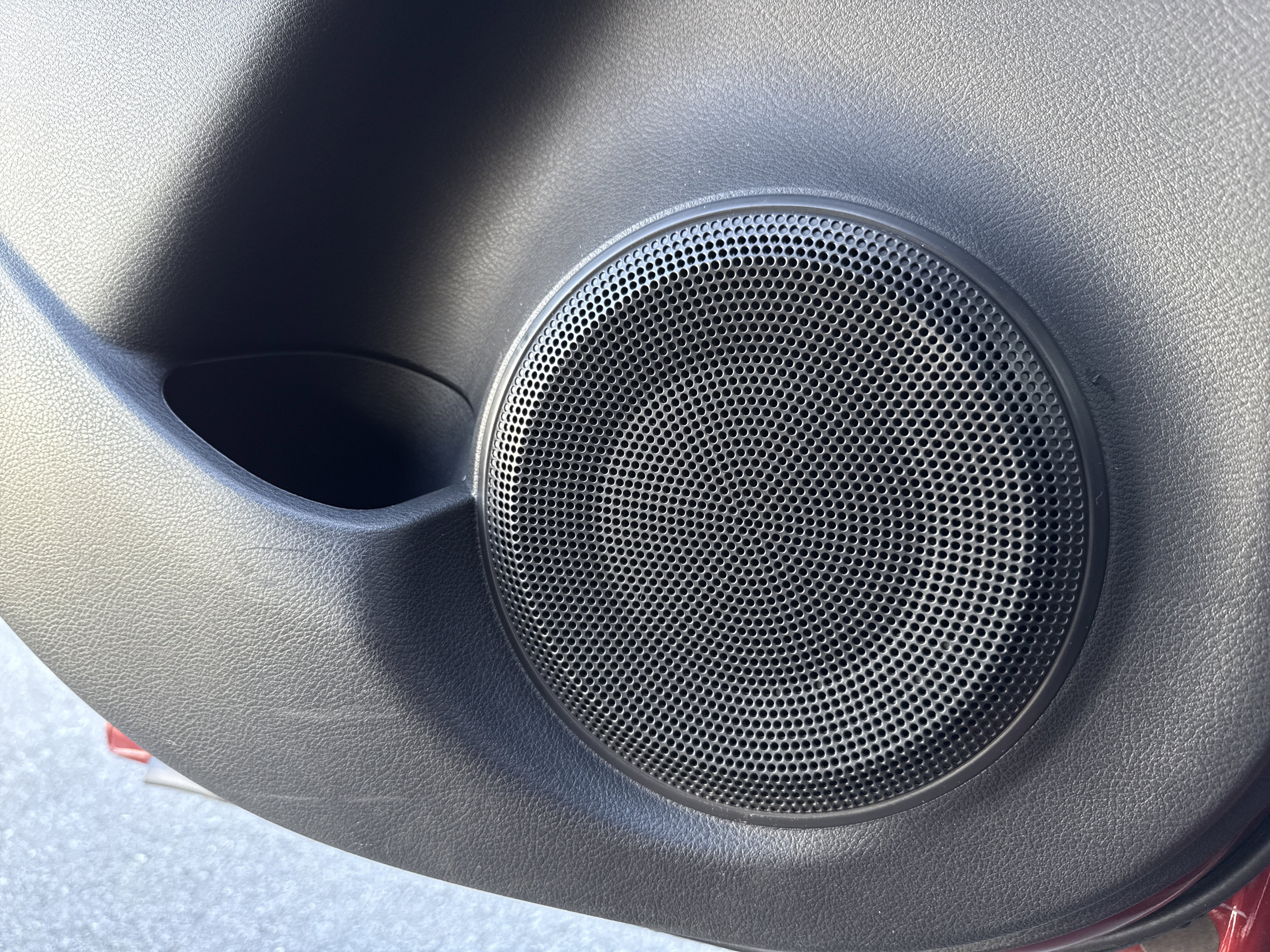 Used 2023 Nissan Kicks SR w/ SR Premium Package image 23