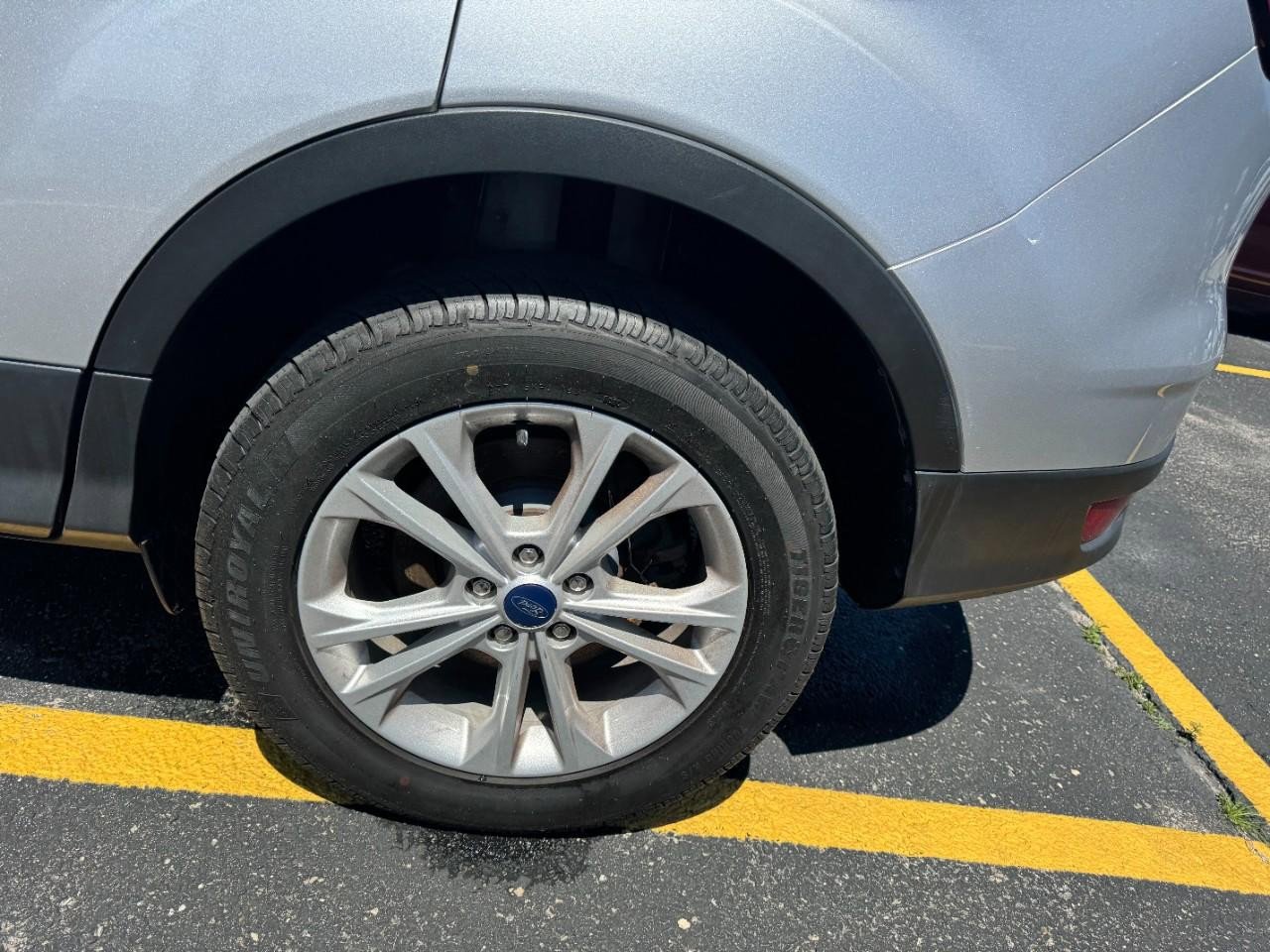 Used 2018 Ford Escape SE AWD/4WD image 8