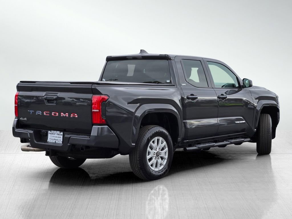 Used 2025 Toyota Tacoma SR5 image 4