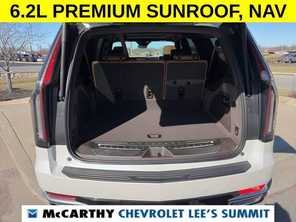 Used 2022 Cadillac Escalade ESV Premium Luxury image 62