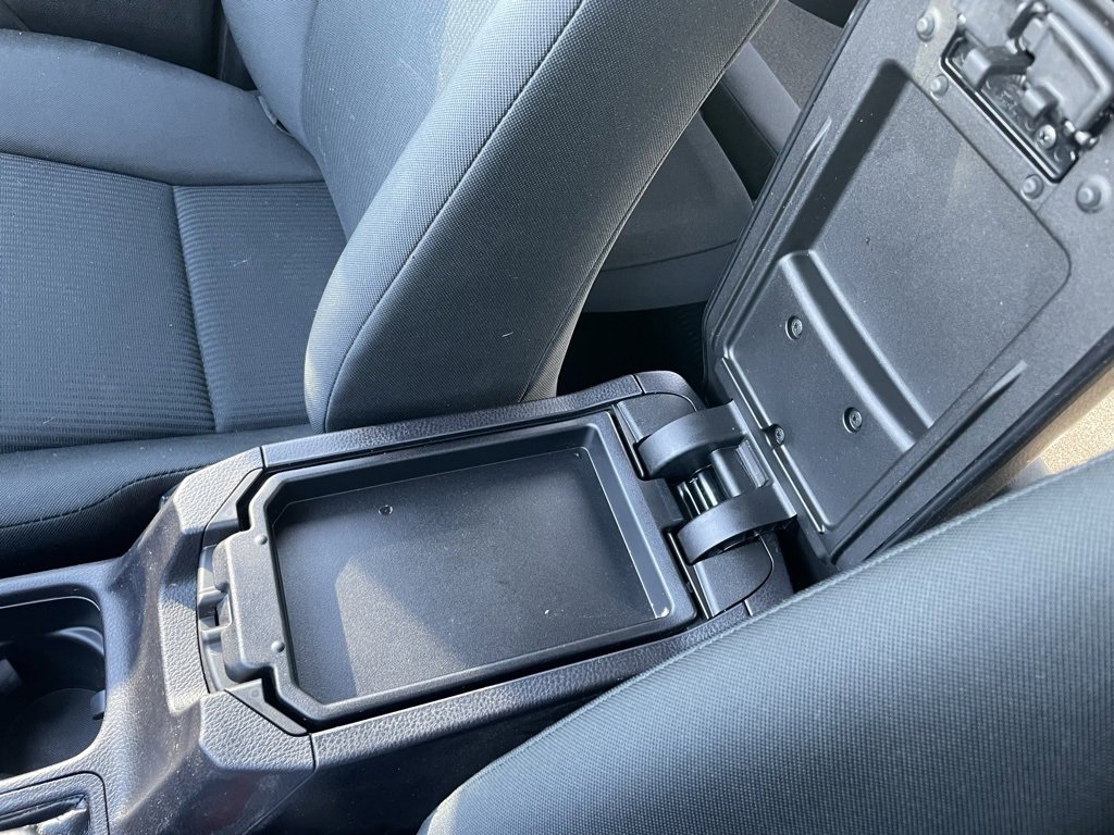 Used 2018 Toyota RAV4 LE image 44