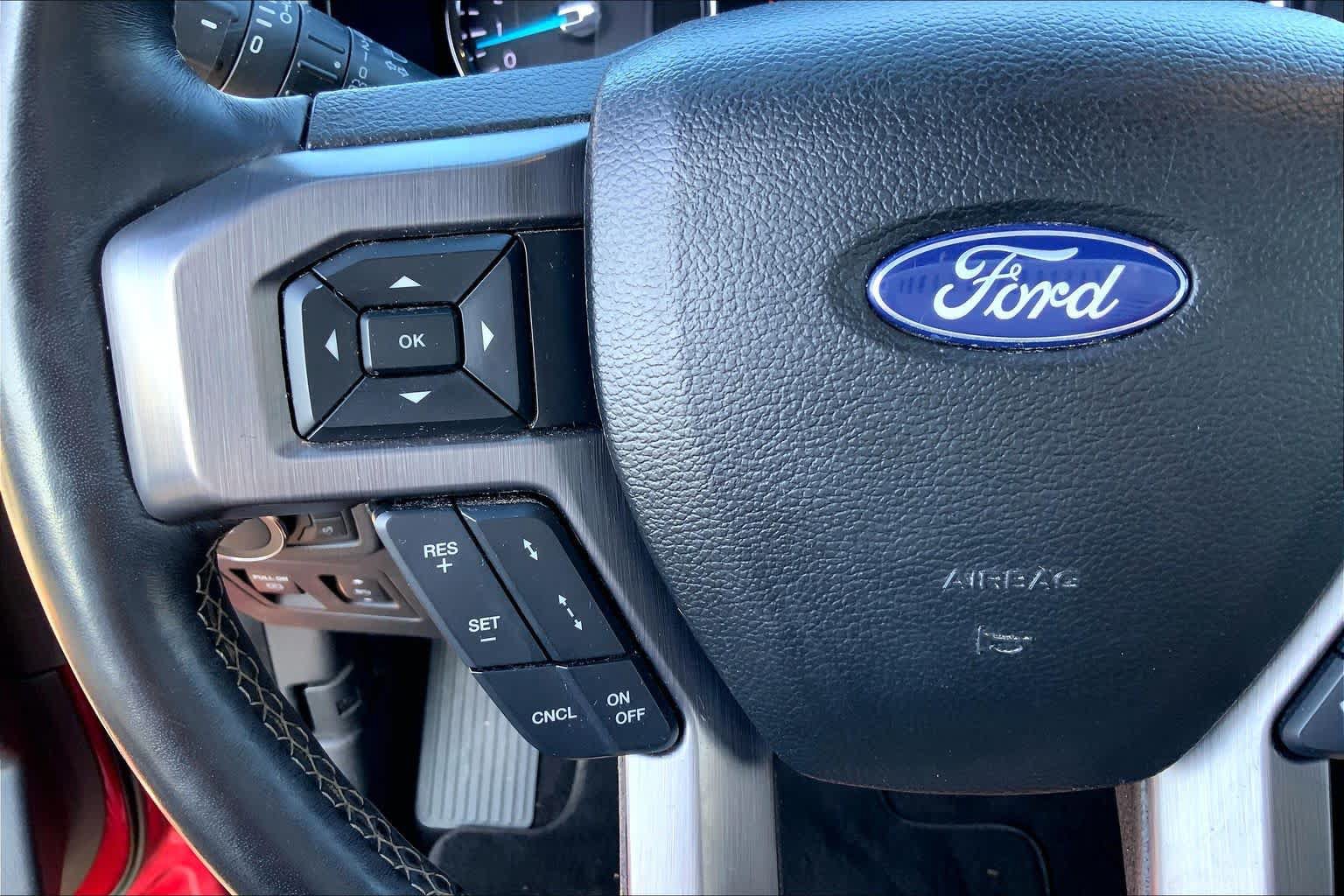 Used 2018 Ford Expedition Platinum RWD image 24