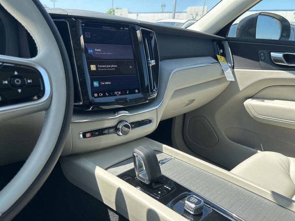 New 2025 Volvo XC60 T8 Plus w/ Protection Package Premier image 17