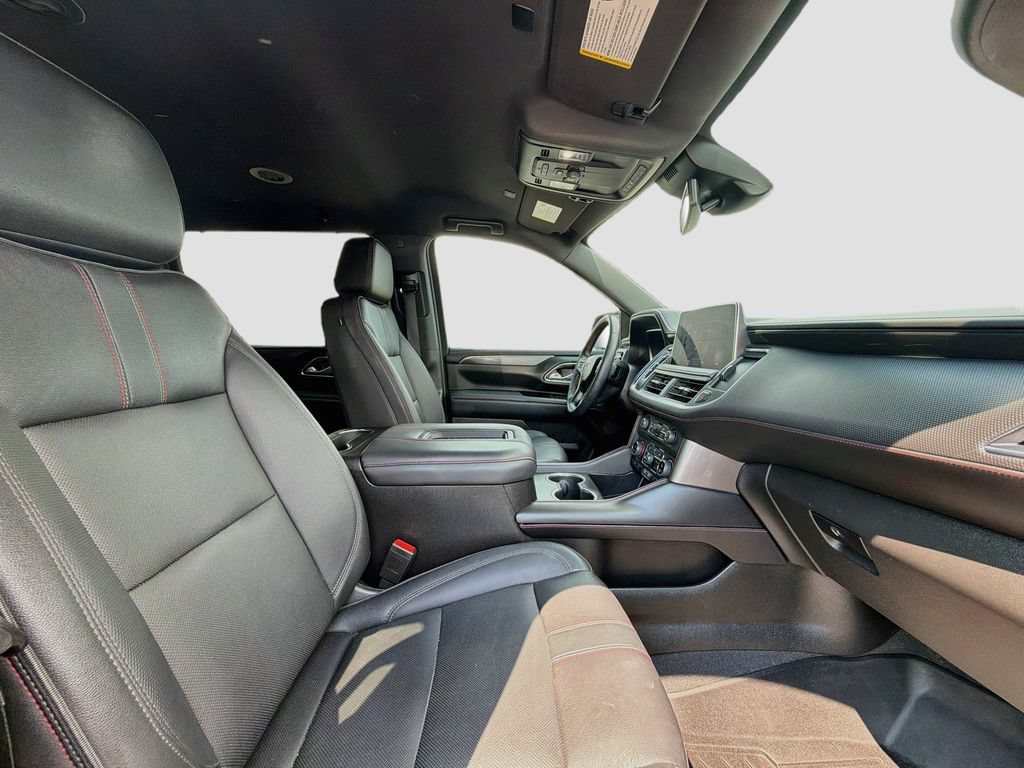 Used 2023 Chevrolet Suburban RST w/ Luxury Package RWD image 31
