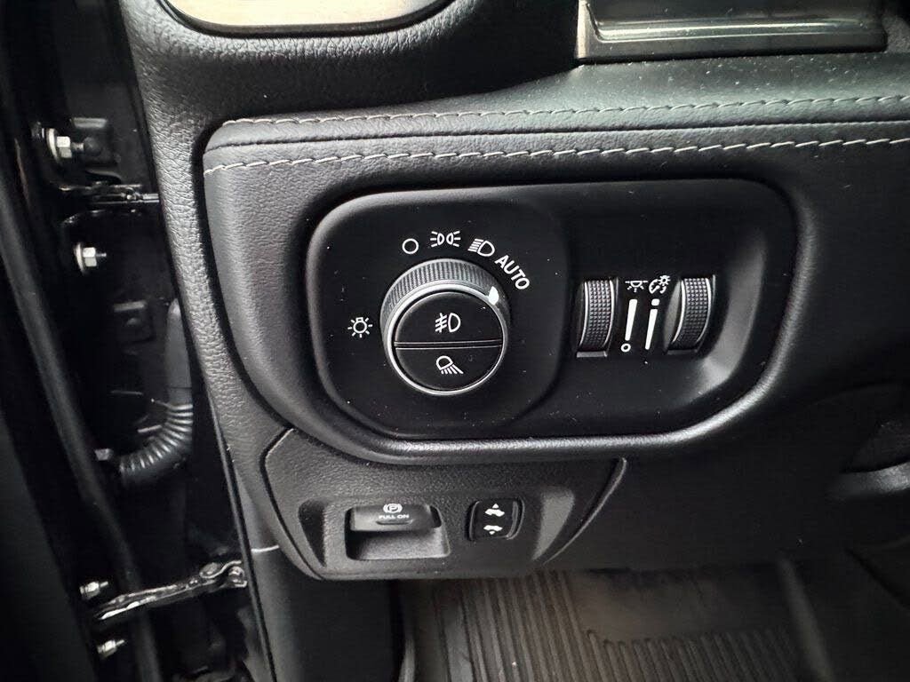 Used 2021 RAM 1500 Limited AWD/4WD image 13