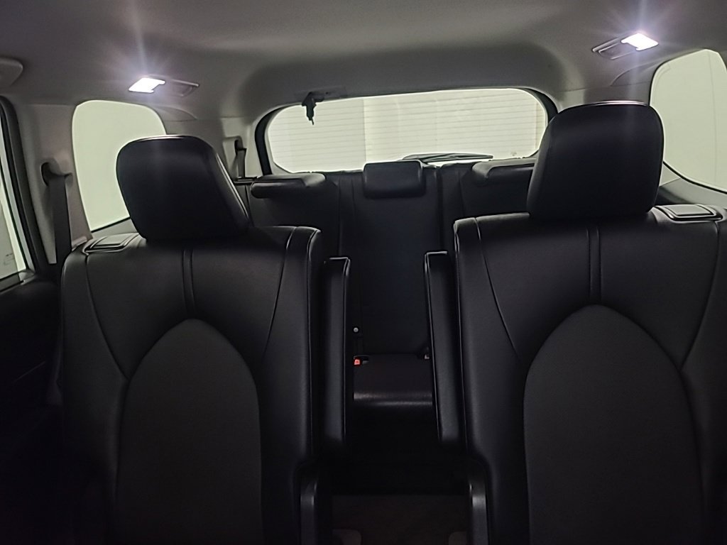 Used 2025 Toyota Grand Highlander AWD image 31