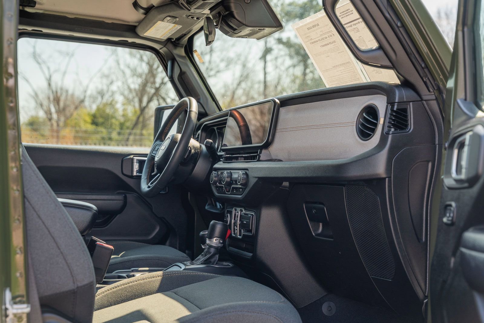 Used 2024 Jeep Wrangler Unlimited w/ Convenience Group image 13