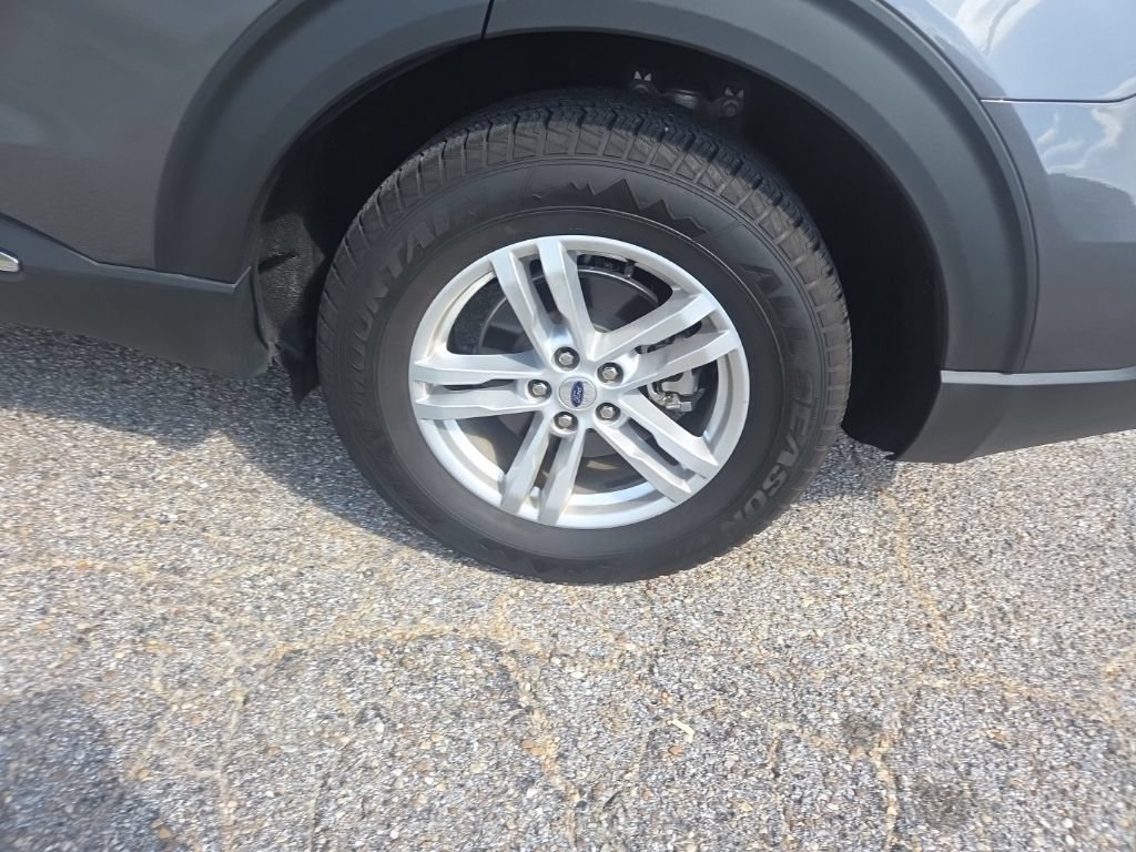 Used 2023 Ford Explorer XLT RWD image 17