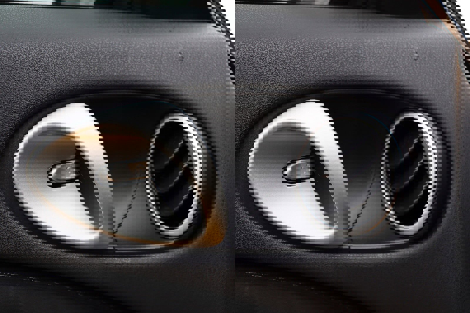 Used 2009 Nissan 370Z Touring w/ Sport Pkg image 19