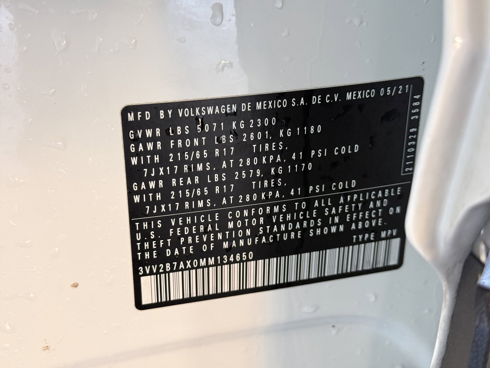 Used 2021 Volkswagen Tiguan SE image 28