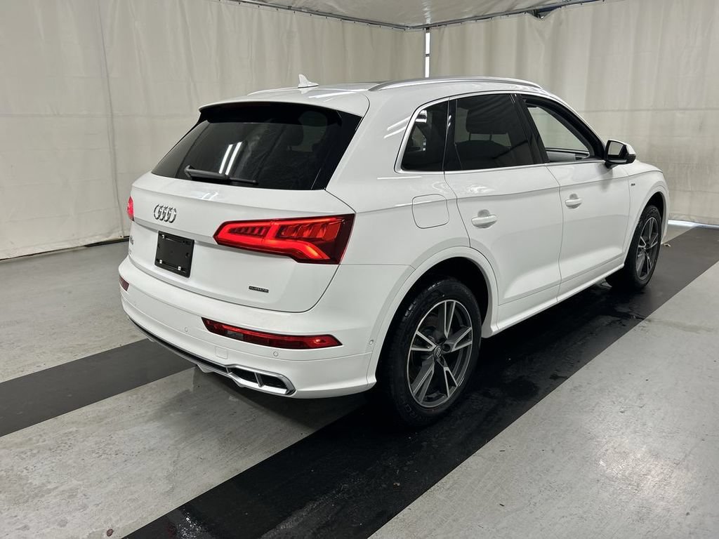 Used 2020 Audi Q5 e Prestige w/ Prestige Package AWD/4WD image 2