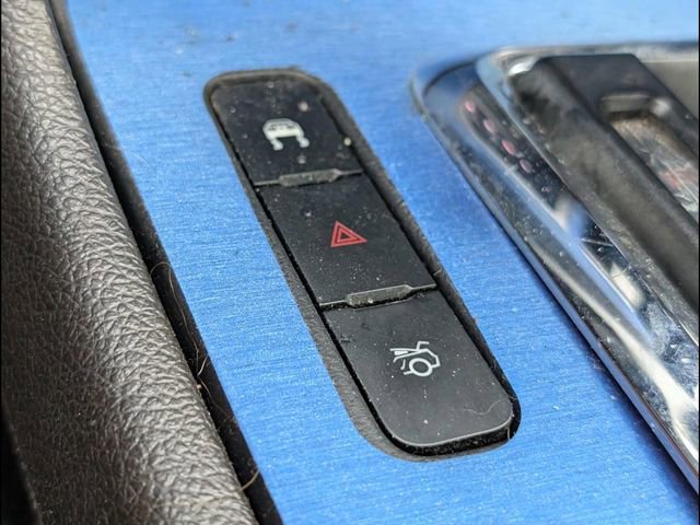 Used 2010 Ford Mustang Convertible image 14